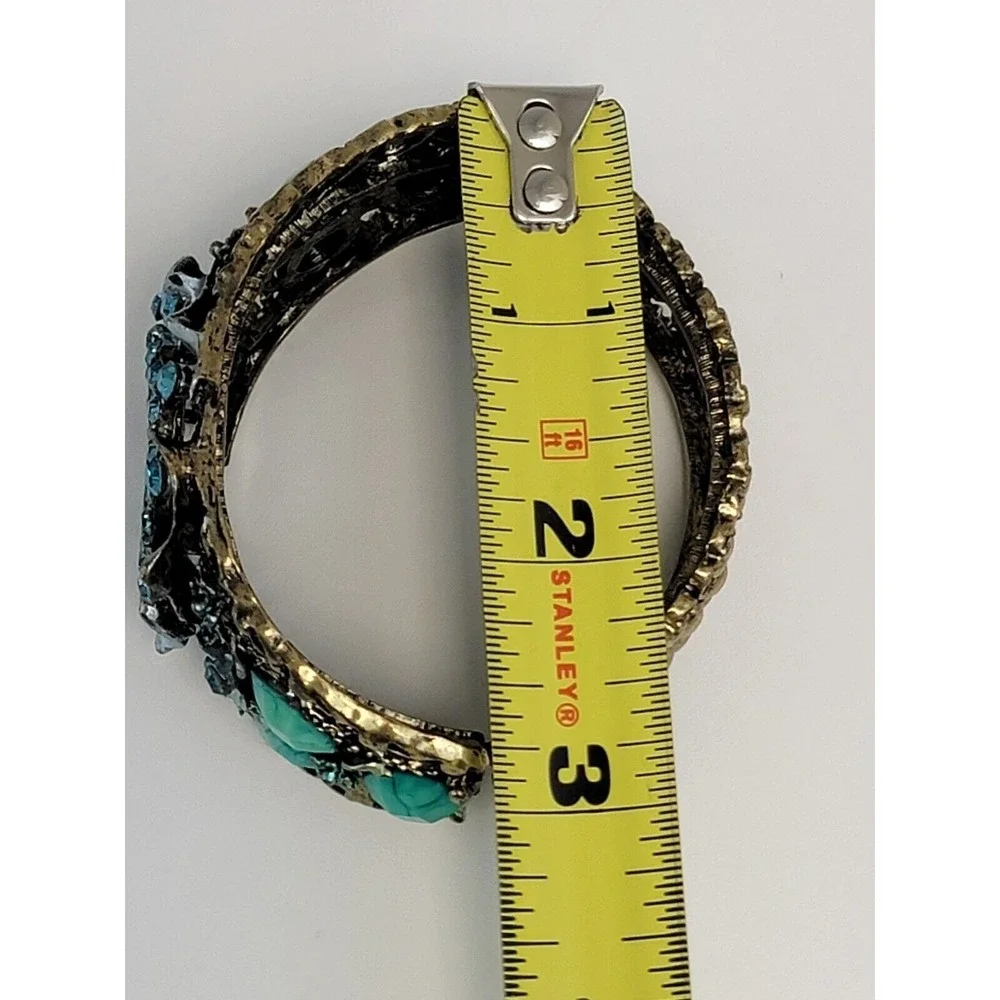 Vintage Avon Women's Elegant‎ Quartz Teal Peacock Bracelet Bangle Wrist Watch